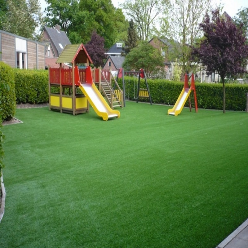 Why Do People Choose Artificial Grass And What Are The Benefits Of It